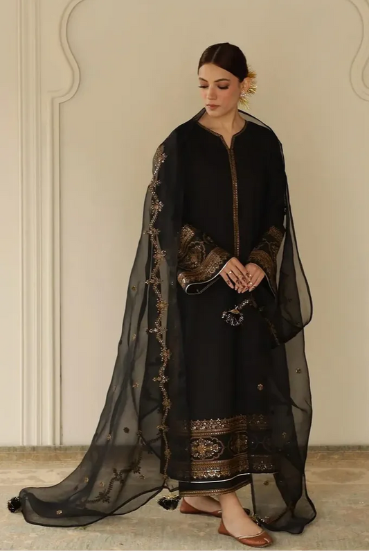 BRONZE MUSE | 3-piece Stitched Embroidered